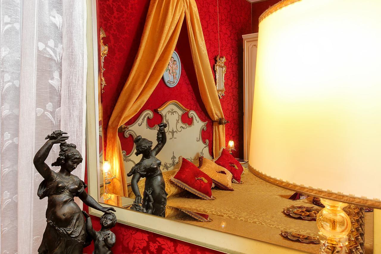 ヴェネツィア スカロン デル ドージェ Bed & Breakfast エクステリア 写真