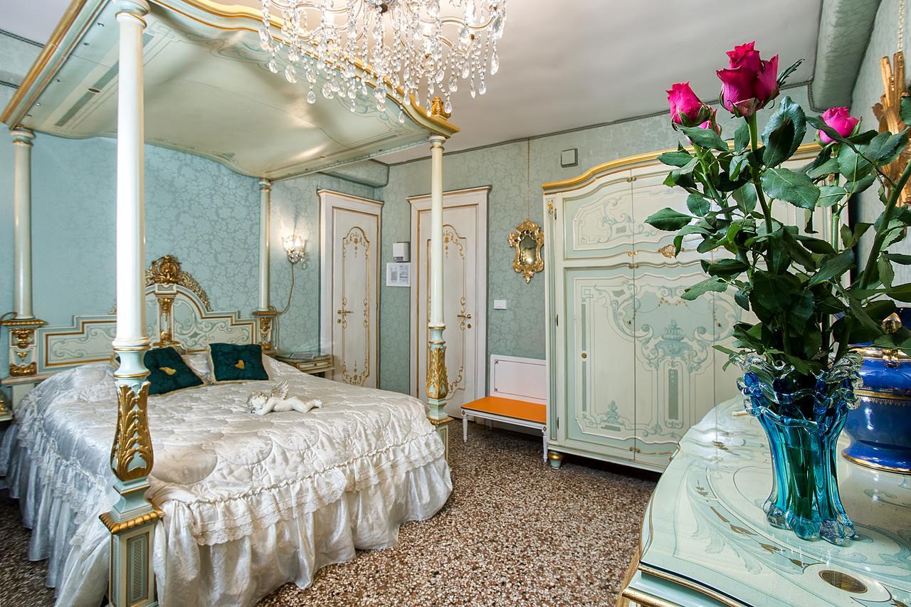 ヴェネツィア スカロン デル ドージェ Bed & Breakfast エクステリア 写真
