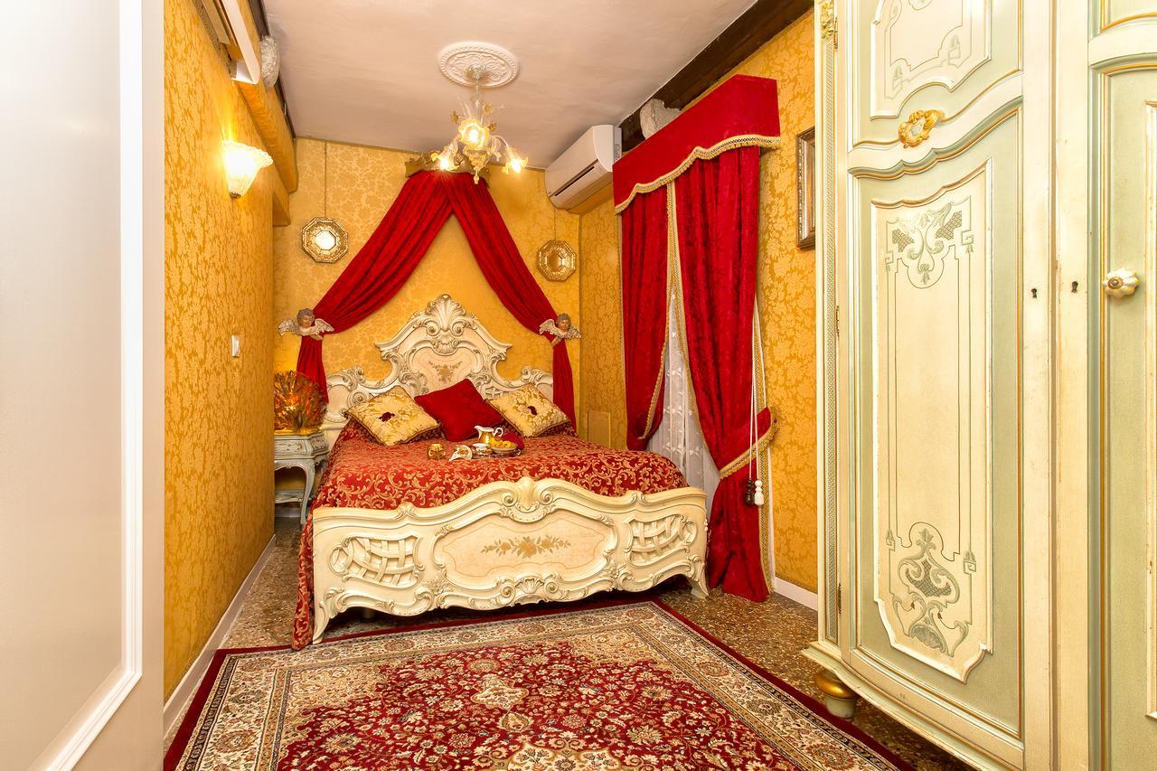 ヴェネツィア スカロン デル ドージェ Bed & Breakfast エクステリア 写真