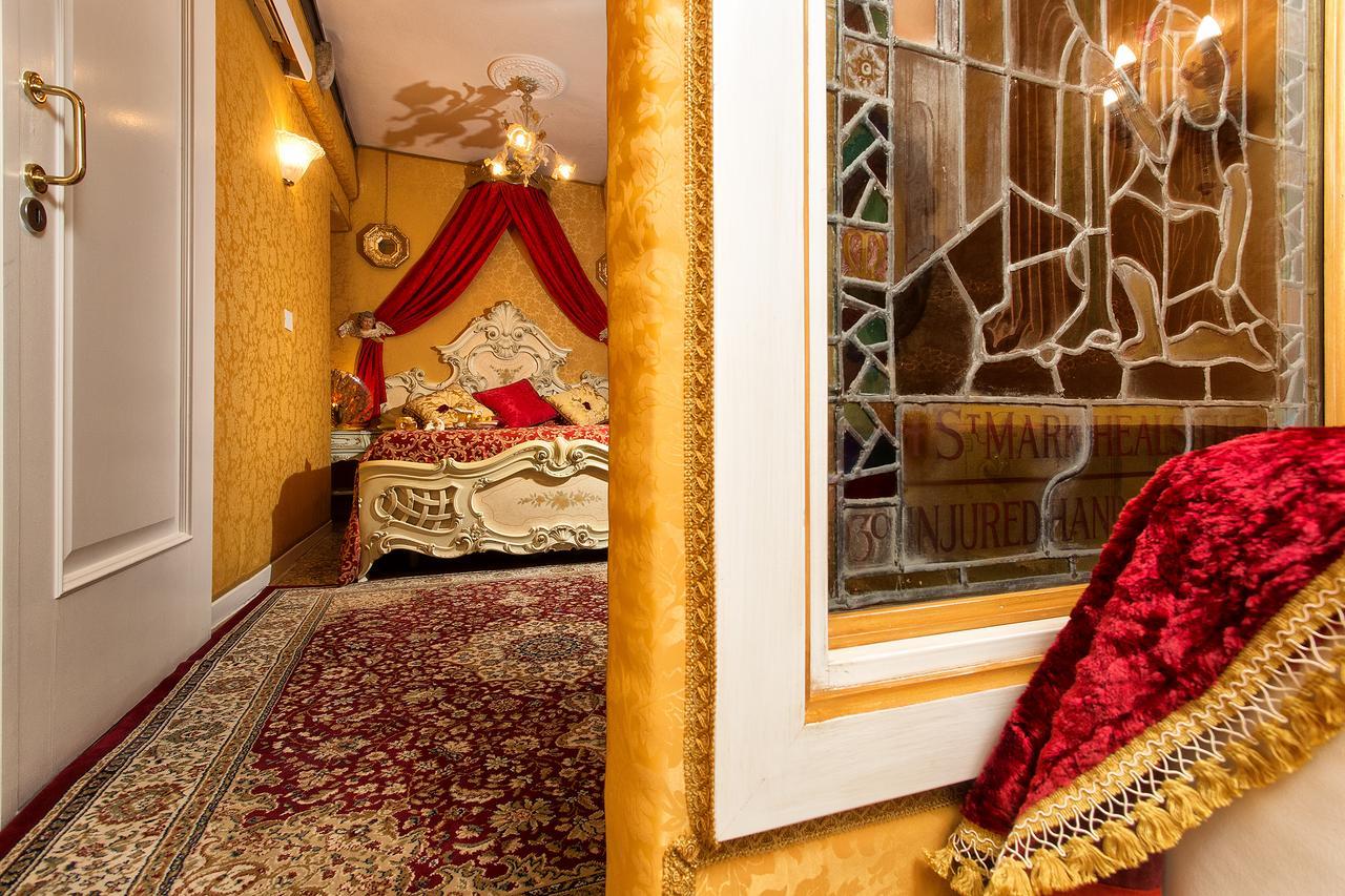 ヴェネツィア スカロン デル ドージェ Bed & Breakfast エクステリア 写真